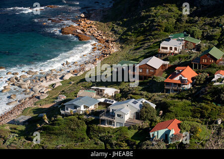 Vue fantastique vers Simons Town de Chapmans Peak Région Péninsule du Cap Afrique du Sud. Maisons entre Simon's Town et le Cap de Bonne Espérance Banque D'Images