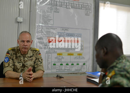 2016 0510 par intérim de l'AMISOM Rencontre Force-Commander FC navale de l'UE-3 (26835747432) Banque D'Images