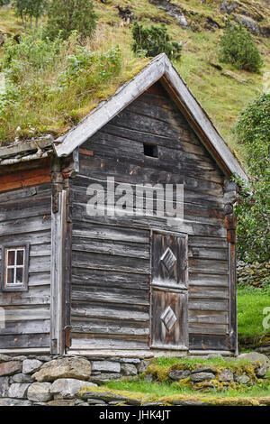 Cabines en bois traditionnel norvégien façades de maisons. Otternes, Norvège Banque D'Images