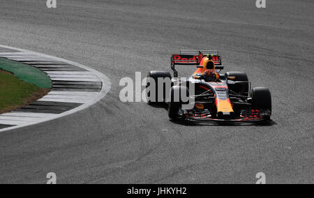 Red Bull Racing a Max Verstappen au cours de la deuxième pratique 2017 Grand Prix de Grande-Bretagne à Silverstone, Circuit de Towcester. Banque D'Images