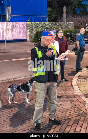 Varsovie, Pologne. Jul 13, 2017. nuit protestation devant le parlement polonais contre la décision de la Pologne de l'aile droite Droit et justice (PIS) et une violation de la constitution polonaise. crédit : dario photography/Alamy live news Banque D'Images