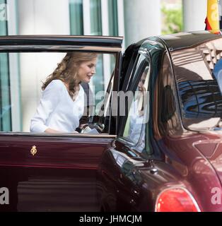 London, Royaume-Uni de Grande-Bretagne et d'Irlande du Nord. 14 juillet, 2017. Reine Letizia visite le Francis Crick Institute. Londres, Royaume-Uni. 14/07/2017 | Crédit dans le monde entier d'utilisation : dpa/Alamy Live News Banque D'Images