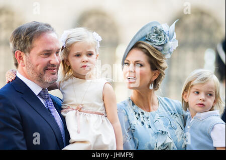 Cour intérieure, le Palais Royal, Stockholm, Suède, le 14 juillet 2017. La princesse Victoria de Suède's 40e anniversaire sera célébré sur une période de deux jours à Stockholm et d'Öland. Le vendredi 14 juillet, la célébration commence à Stockholm. L'ensemble de la famille royale suédoise sont attendus pour les festivités sur deux jours.Christopher O'Neill, princesse Léonore, la Princesse Madeleine, le Prince Nicolas. Credit : Barbro Bergfeldt/Alamy Live News Banque D'Images