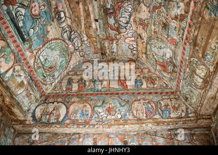 Des fresques sur les plafonds de l'église en bois barsana, district de Maramures, Roumanie Banque D'Images