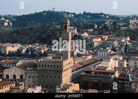 Florence (Toscane, Italie), panorama de la ville avec la tour du Palazzo Vecchio Banque D'Images