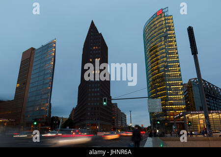 La Potsdamer Platz, un important public square et carrefour dans le centre de Berlin, à l'architecture moderne Banque D'Images