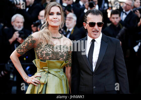 CANNES, FRANCE - 23 MAI : Antonio Banderas et Nicole Kimpel assister au 70e anniversaire du 70e Festival de Cannes le 23 mai 2017 à Cannes, Fr Banque D'Images