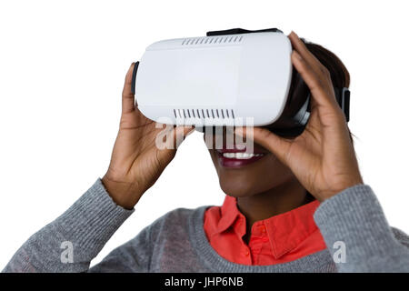 Close up of happy woman lunettes vr contre fond blanc Banque D'Images