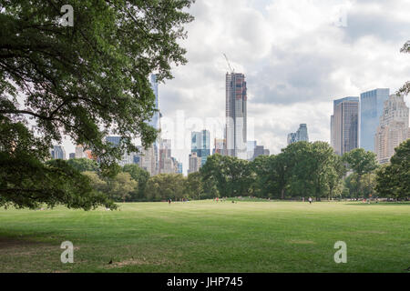 Vue en regardant vers le sud avec des moutons pré dans l'avant-plan, NYC Banque D'Images