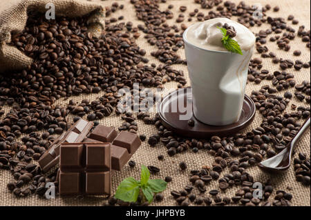 Blended frappucino glacé, les grains de café Banque D'Images