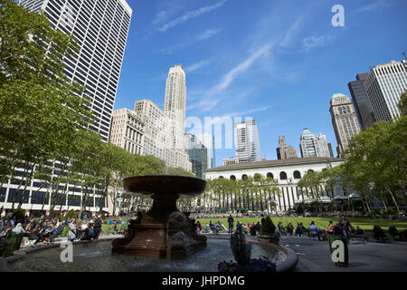 Josephine Shaw Lowell Memorial Fountain in Bryant Park New York USA Banque D'Images