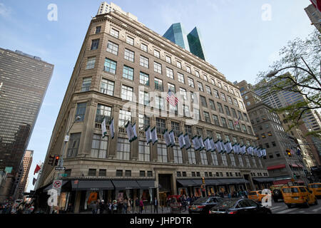 Saks Fifth Avenue luxueux grand magasin New York USA Banque D'Images