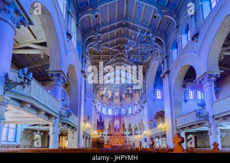 HELSINKI, FINLANDE - le 16 juin 2017 : l'intérieur de l'église Saint-Jean à Helsinki, Finlande Banque D'Images