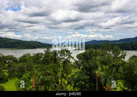 Vue depuis le Gamboa Rain Forest Resort Hôtel au Panama Banque D'Images