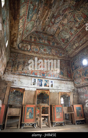 Les intérieurs de l'église en bois barsana, district de Maramures, Roumanie Banque D'Images