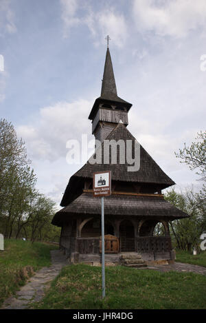 Barsana église en bois, district de Maramures, Roumanie Banque D'Images