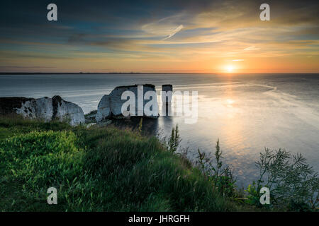 Lever du soleil à Old Harry Rocks Banque D'Images