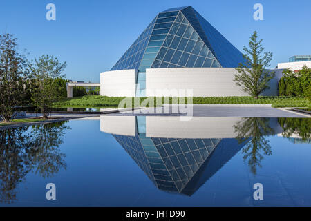 Vue extérieure du Centre Ismaili de Toronto, le sixième Centre Ismaili dans le monde. Banque D'Images
