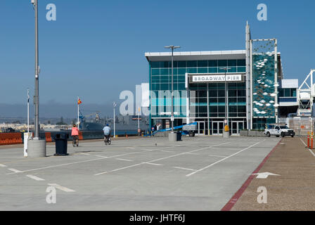 Pavillon Port sur Broadway Pier Harbour Drive, San Diego, Californie, USA. Banque D'Images