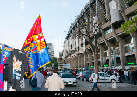 Atmosphère avant le vrai Madrid-barcelone match de football. Santiago Bernabeu, Madrid, Espagne. Banque D'Images