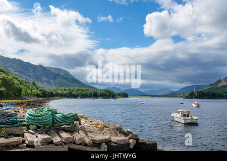 Le Loch Leven Loch (Lyon), un loch de mer près du village de Glencoe, Highlands, Scotland, UK Banque D'Images