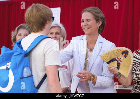 La princesse Elena d'Espagne participe à la journée de "bienfaisance" à Madrid comprend : la princesse Elena d'Espagne où : Madrid, Espagne Quand : 15 Juin 2017 Crédit : Oscar Gonzalez/WENN.com Banque D'Images