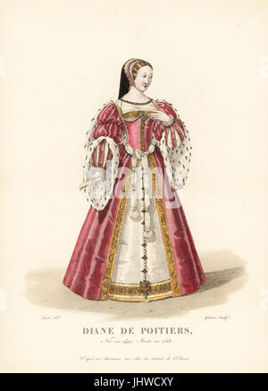 Diane de Poitiers, maîtresse du roi Henri II de France, 1499-1566. Elle porte un chaperon headress qui lie sous le menton, en velours rose surtout avec manches bouffantes et sabré garnie d'hermine, une ceinture nouée, et de la jupe pour révéler le jupon brodé d'or. Après une miniature sur vélin dans la collection de l'éditeur. La gravure sur cuivre coloriée par Georges Jacques Gatine après une illustration par Louis Marie lante de la galerie française de femmes celebres, Paris, 1827. Banque D'Images