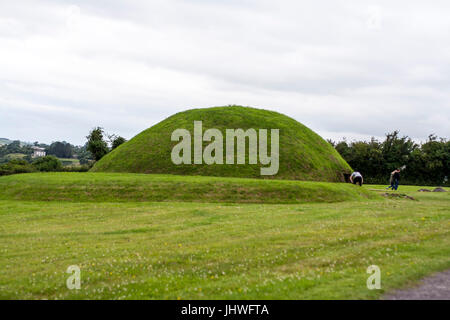 Tumulus à Knowth, Meath Irlande Banque D'Images