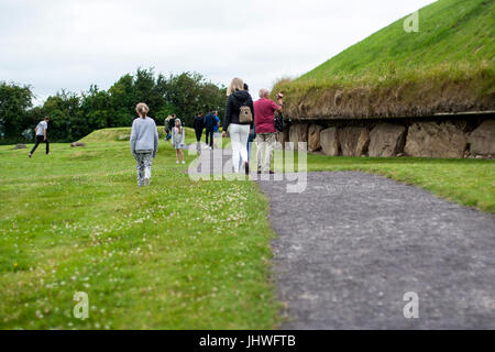 Tumulus à Knowth, Meath Irlande Banque D'Images