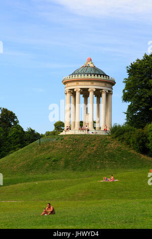 Le Temple d'Apollo Monopteros, Englischer Garten, Munich, Bavière, Allemagne Banque D'Images