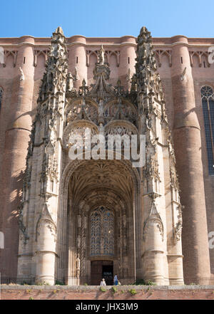 L'entrée sud de la cathédrale d'Albi, France Banque D'Images