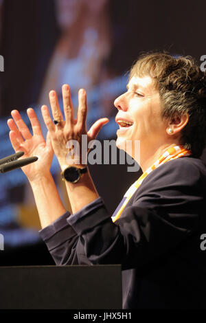 Le professeur Dr. Dr. h.c. Margot Käßmann Kaesmann (), l'ambassadeur du Conseil de l'Église évangélique en Allemagne (EKD) pour le Jubilé de la réforme 2017, ancienne présidente de l'Église évangélique en Allemagne (EDK) et ancien évêque de Hanovre au cours régional une étude de la Bible à la 36e congrès 2017 de l'église protestante allemand à Berlin, Allemagne Banque D'Images