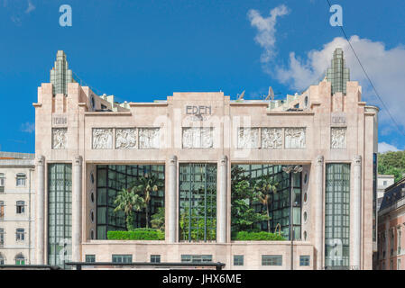 Hôtel de Lisbonne, vue sur l'Eden Hotel dans le Praca dos Restauradores est un exemple remarquable d'architecture art déco dans la ville de Lisbonne, Portugal. Banque D'Images