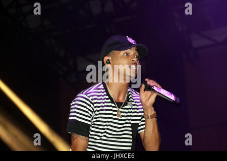 Saragosse, Espagne. 16 juillet, 2017. Le chanteur Portoricain reggaetón Ozuna pendant le concert Salle polyvalente de l'Auditorium de Saragosse, à Saragosse, en Espagne, Dimanche 16 Juillet, 2017. Credit : Franklin Jácome/Alamy Live News Banque D'Images