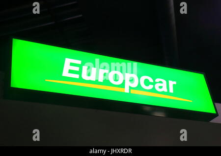 Compagnie de location de voiture Europcar. Europcar est une société de location de voitures fondée en 1949 à Paris. Banque D'Images