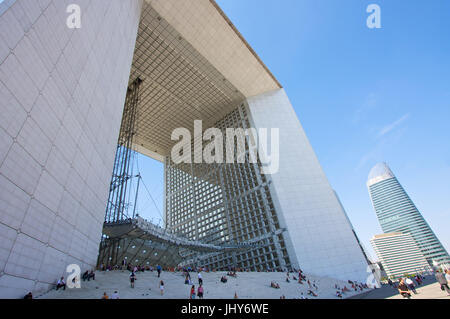 La grand arche de la Défense en, Paris, France - La Grande Arche de la Défense, du district Paris, France, La Grande Arche de la Défense, im Frankreich - La Gr Banque D'Images