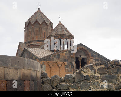 Le monastère de Hovhannavank médiévale avec la cathédrale de Saint Jean Baptiste, Ohanavan Arménie Banque D'Images