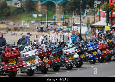 Les motos Honda Goldwing au Scarborough Light Parade, North Yorkshire, UK. Banque D'Images