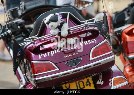 Les motos Honda Goldwing au Scarborough Light Parade, North Yorkshire, UK. Banque D'Images