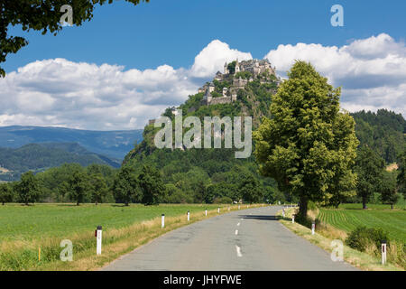 Château de Pâques grande blague, Carinthie, Autriche - blague de Pâques grande forteresse, Carinthie, Autriche, Burg Hochosterwitz, Kärnten, Autriche - F Hochosterwitz Banque D'Images