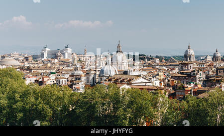 Vue panoramique sur le centre historique de Rome, Italie, du Castel Sant'Angelo Banque D'Images