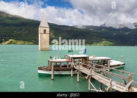 Église de Alt-Graun dans le lac, Vinschgau, Tyrol du Sud, Italie - Église de Alt-Graun dans crisp lake brine, Vinschgau, Tyrol du Sud, Italie, Kirche Banque D'Images