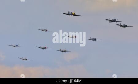 Le Flying Legends 2017 Balbo Finale dotée d''incroyable collection d'aéronefs historique Banque D'Images