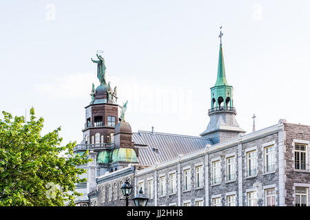 Montréal, Canada - le 27 mai 2017 : vue extérieure avant de Chapelle Notre Dame de bon secours dans la région du Québec au cours de la journée d'été ensoleillée Banque D'Images