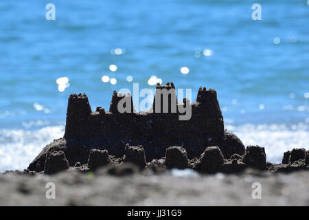 Château de sable sur la plage Banque D'Images