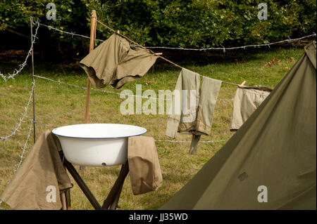 Les images prises à partir de la WW2 re-enactment of Home Guard à l'aide de vêtements authentiques, des véhicules, des drapeaux, des munitions, des fusils, des vélos, tentes et autres accessoires. Banque D'Images