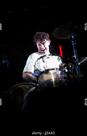 Milan, Italie. 17 juillet, 2017. Milan, Italie 17 juillet Arcade Fire live au Festival d'été de Milan à l'Ippodromo San Siro Milan Crédit : Roberto Finizio/Alamy Live News Banque D'Images