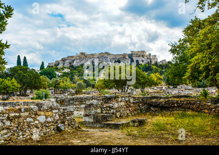 La colline de l'acropole d'Athènes. Le Parthénon et acropole de l'agora à Athènes Grèce ci-dessous Banque D'Images