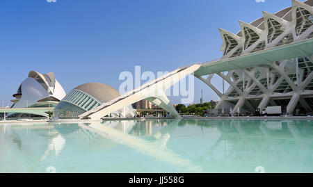 VALENCIA, Espagne - 24 juillet 2017 : La Cité des Arts et des Sciences est un complexe architectural et culturel de divertissement à Valence. Banque D'Images