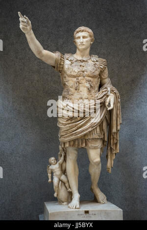 Rome. L'Italie. Auguste de Prima Porta, statue en marbre de l'empereur romain Auguste (octave), Ottaviano / Braccio Nuovo, Musées du Vatican. Musei Vaticani. Banque D'Images